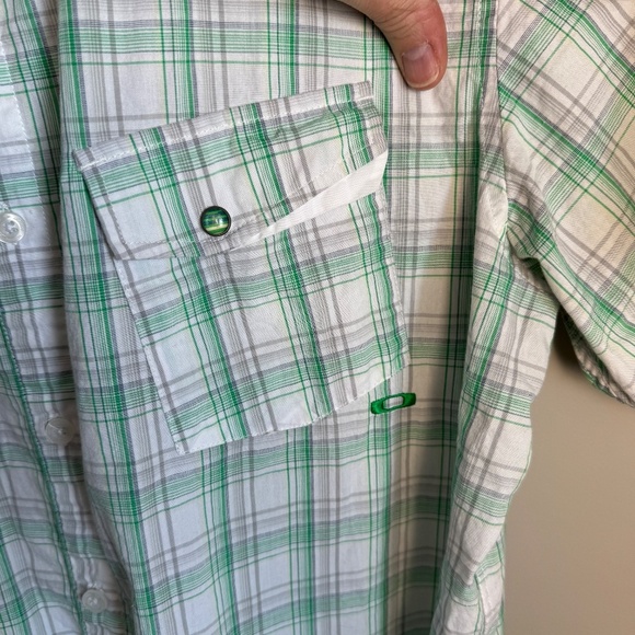 Oakley Men's XL Plaid Short Sleeve Cotton Shirt Button Up Green/White Beach Dad‎ - Picture 4 of 15